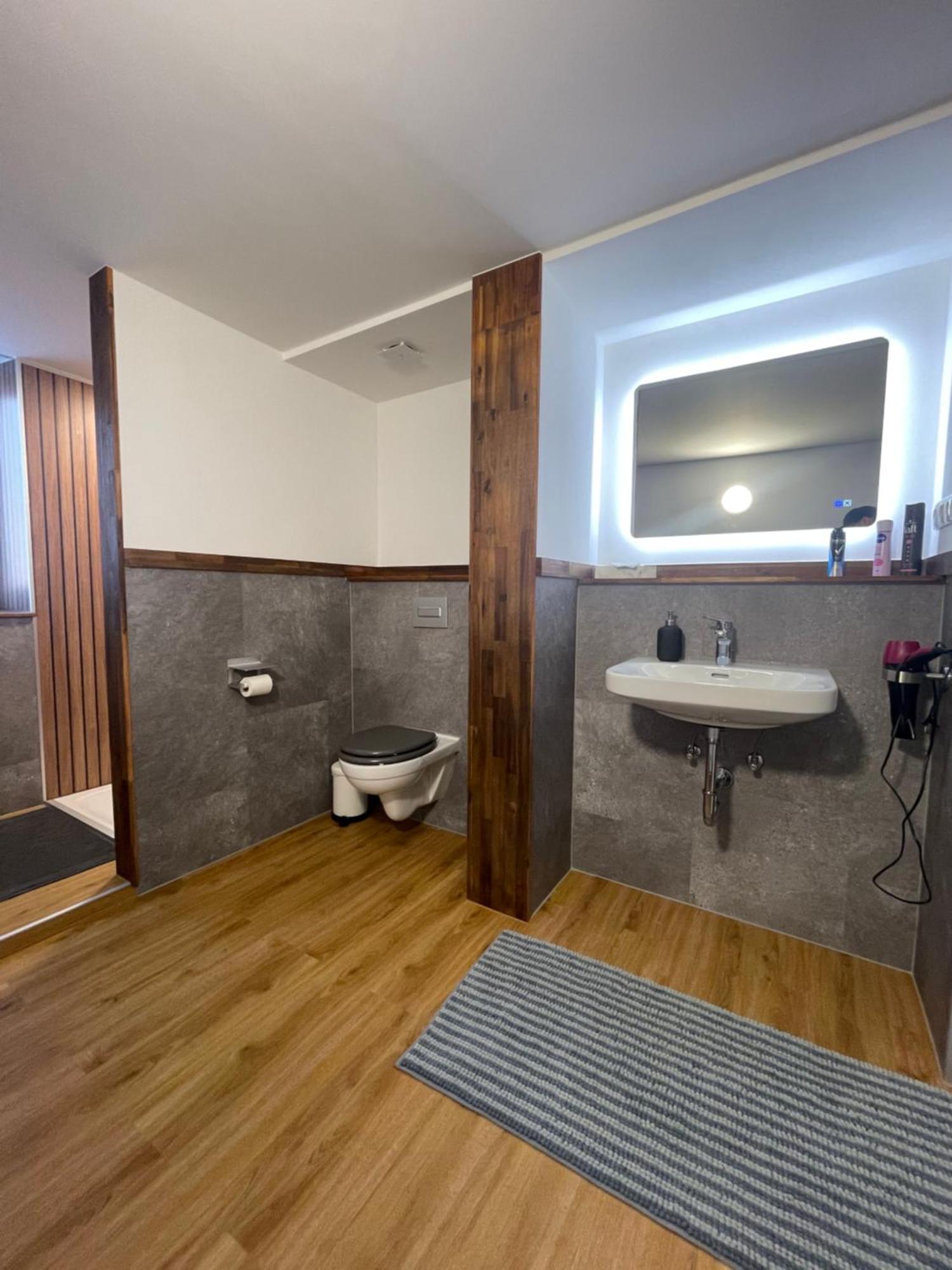 Exklusive Zimmer Mit Geteiltem Bad Und Kueche Kg Stadtilm Eksteriør bilde